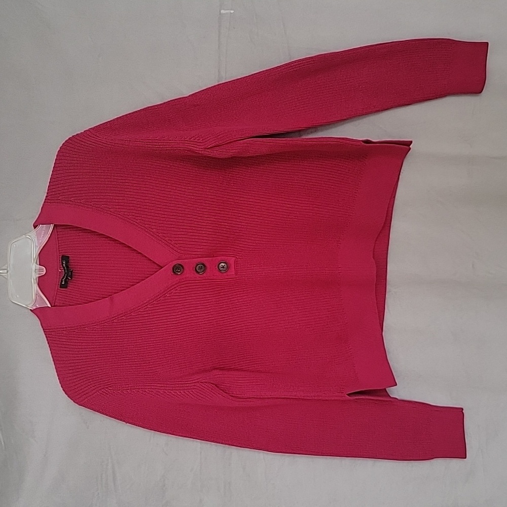 Banana Republic V-Neck Button Up Long Sleeves Sweater, Size M, Color Raspberry